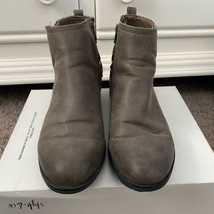 White Mountain Booties